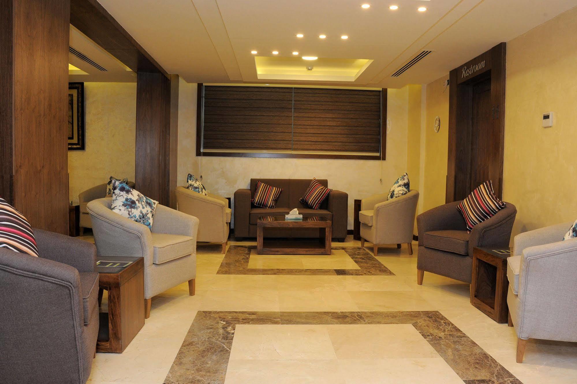 עקבה Al Raad Hotel מראה חיצוני תמונה