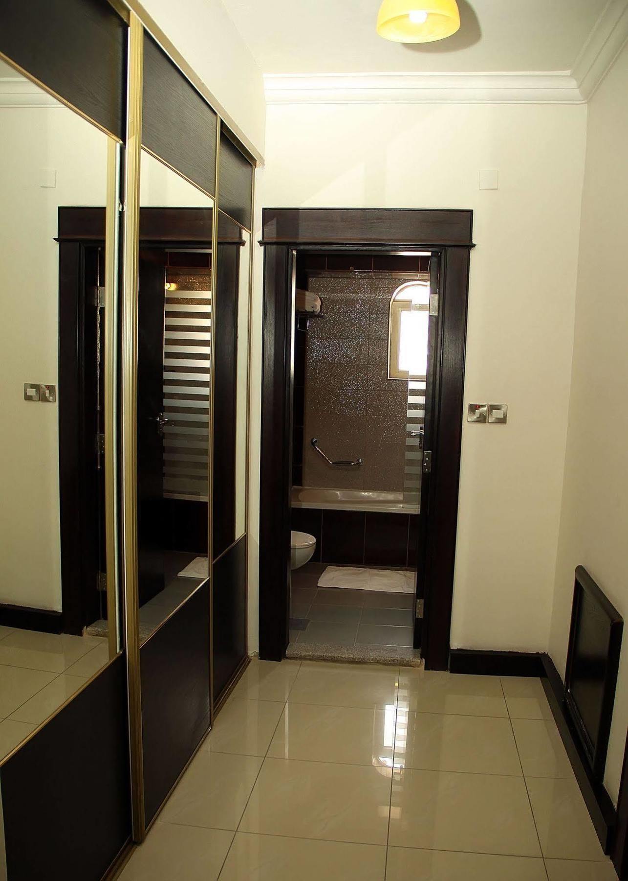 עקבה Al Raad Hotel מראה חיצוני תמונה