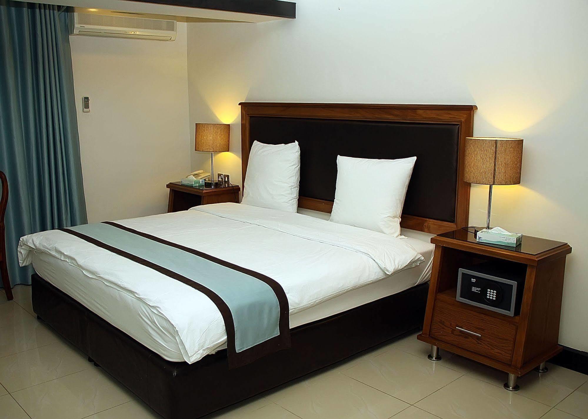 עקבה Al Raad Hotel מראה חיצוני תמונה