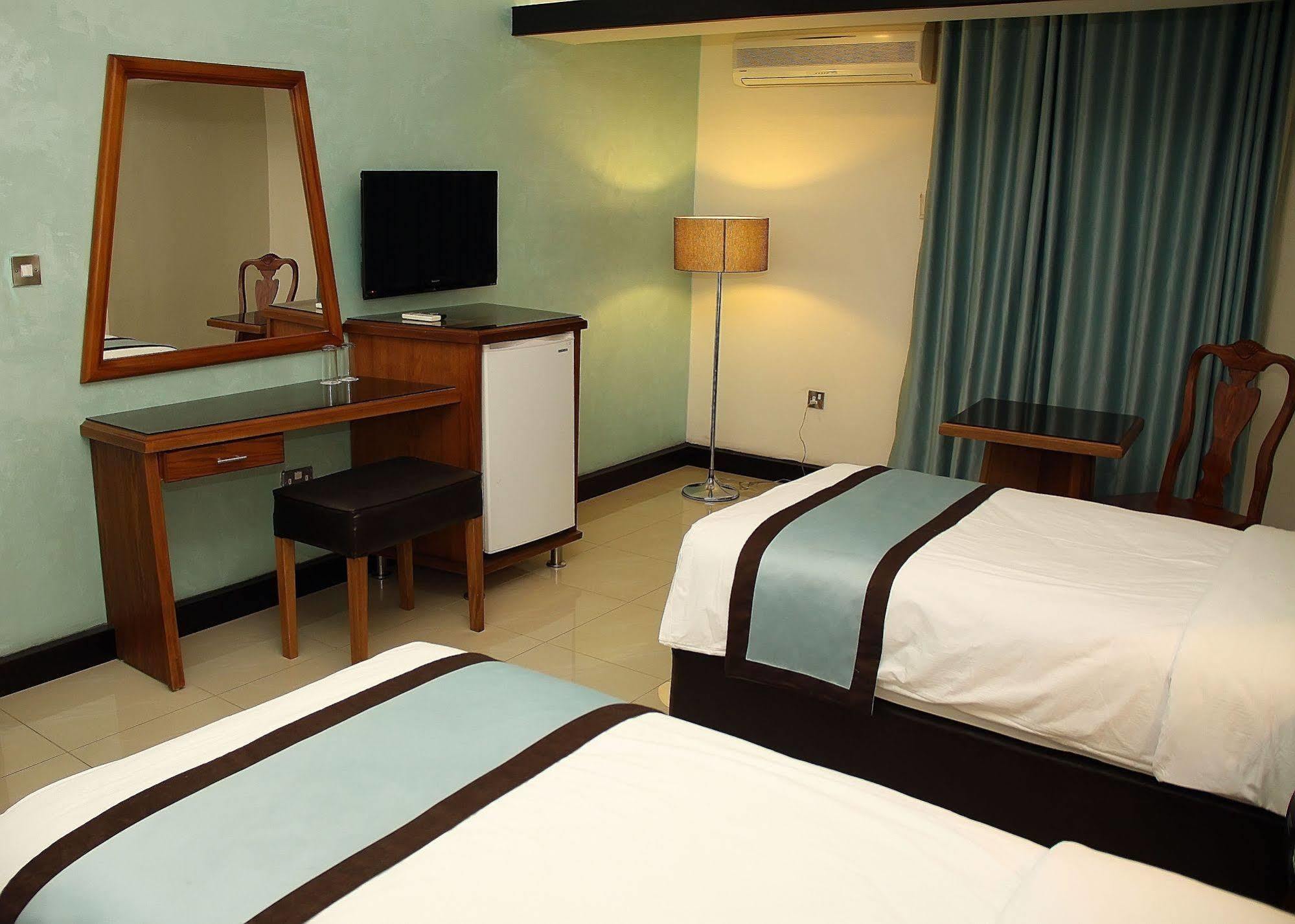עקבה Al Raad Hotel מראה חיצוני תמונה